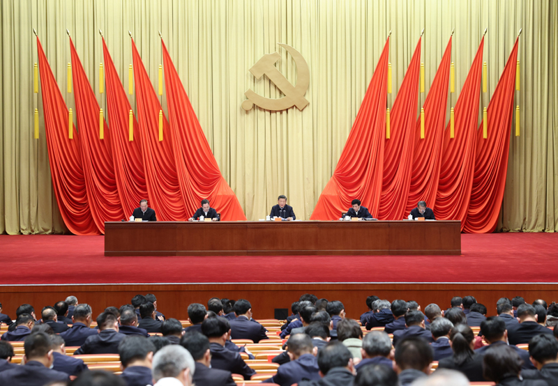 3月1日，2022年春季学期中央党校（国度行政学院）中青年干部培训班在中央党？。中共中央总书记、国度主席、中央军委主席习近平在开班式上颁发沉要讲话。 新华社记者 刘彬 摄